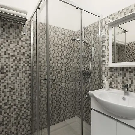 Whome | Fanqueiros Downtown Typical Appartement